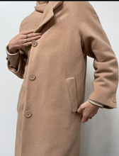 Load image into Gallery viewer, Camel Wool Duster
