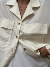 Load image into Gallery viewer, Staple Blanco Button Down 01
