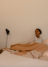 Load image into Gallery viewer, Manifatura - CREMA Throw
