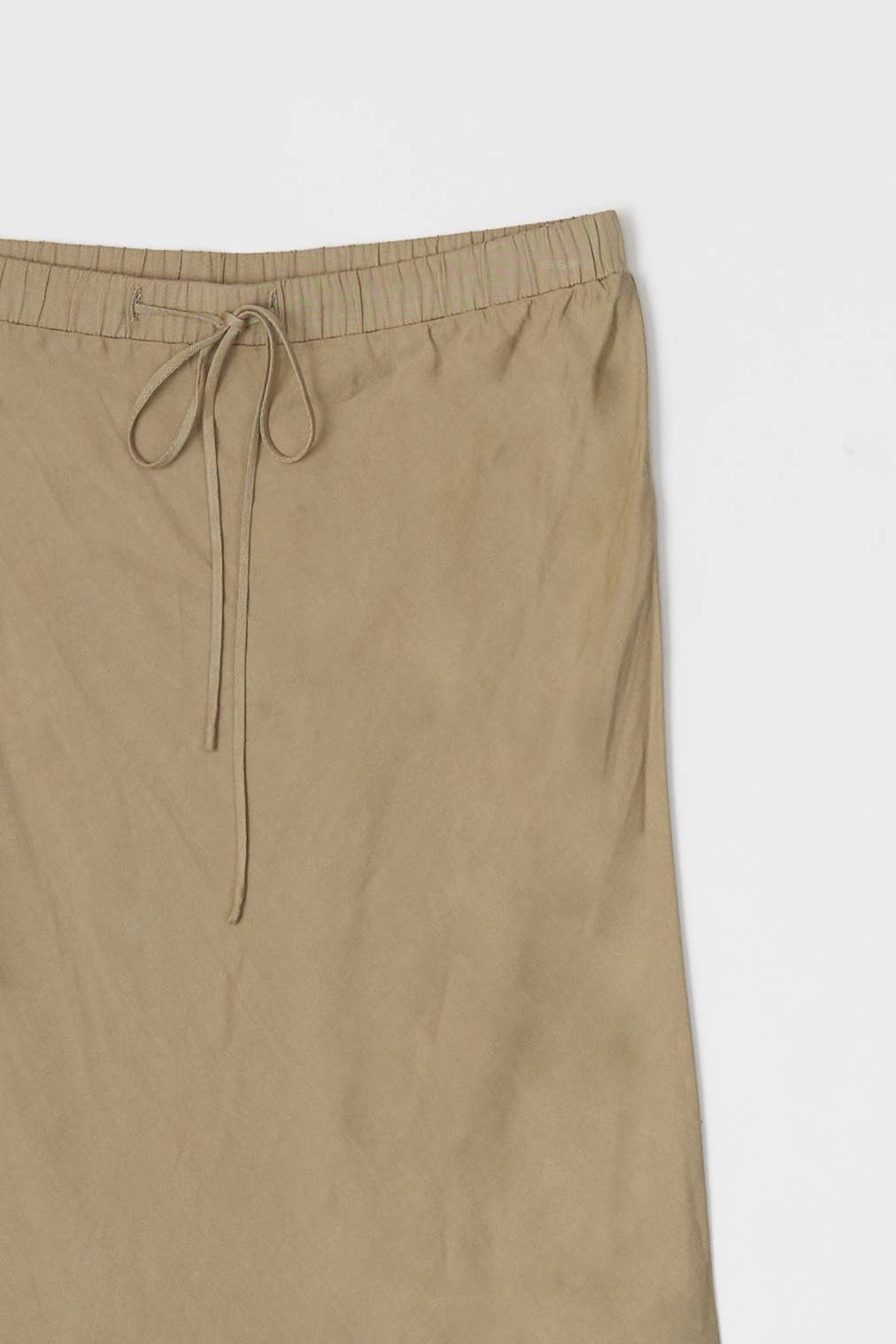 The Talia Skirt: Khaki